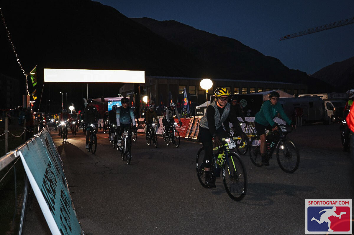 Andermatt – Startblock – Stimmung vor dem Start