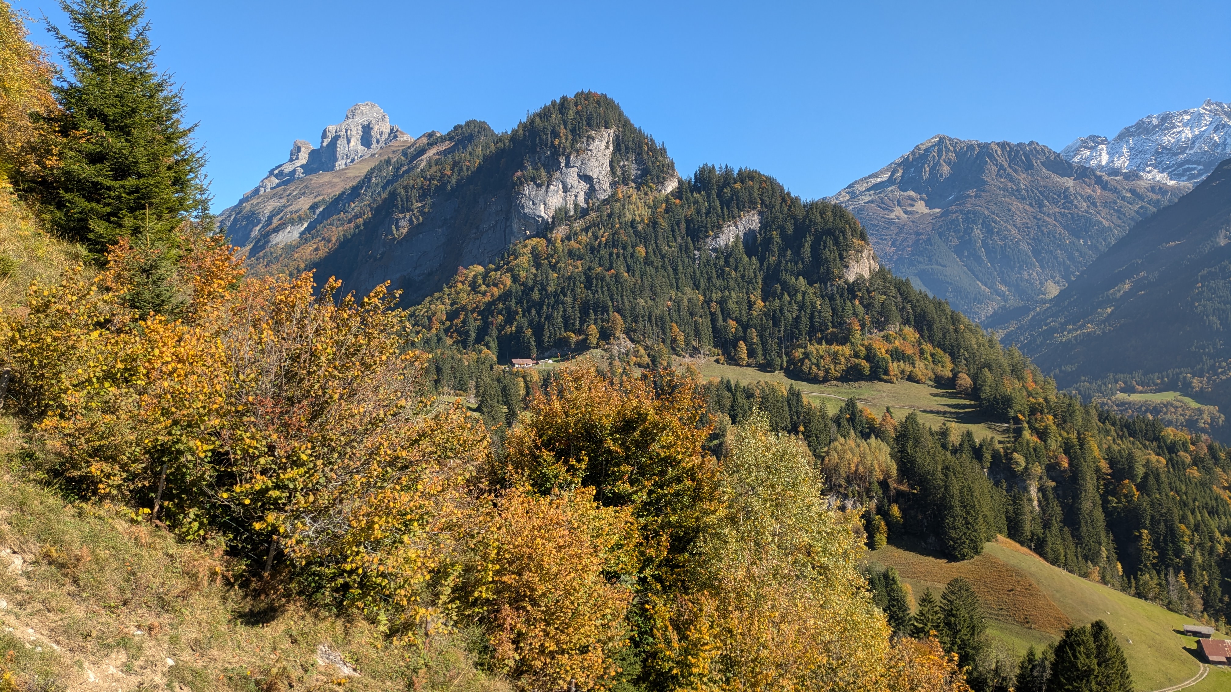 Blick hinunter ins Gental (Gäntel) – Kehren unterhalb Hasliberg